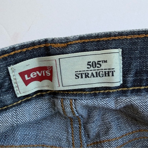 Boys Levi’s 505 Straight Leg Jeans Size 8 Husky 
28w x 23l​ - Picture 6 of 9